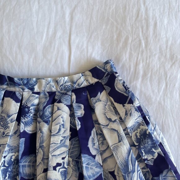 Chic Wish Skirt Bundle (sz M) - Picture 6 of 13